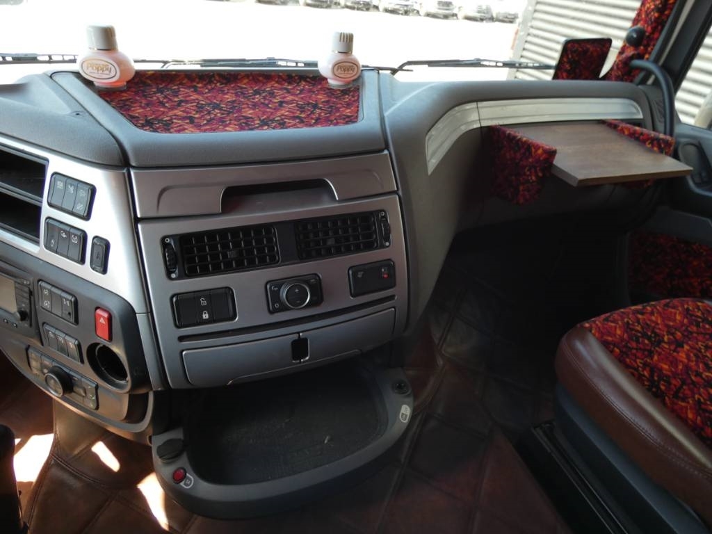 daf-xf-530-frt30fee13f.jpg
