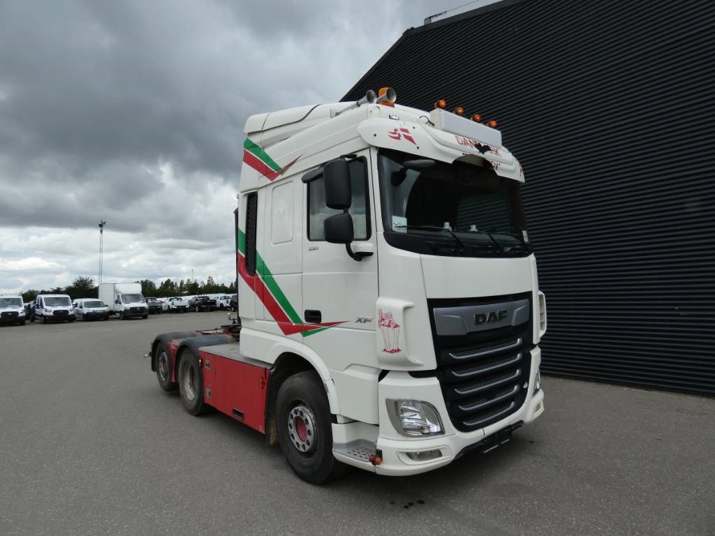 daf-xf-530-frt66929912.jpg