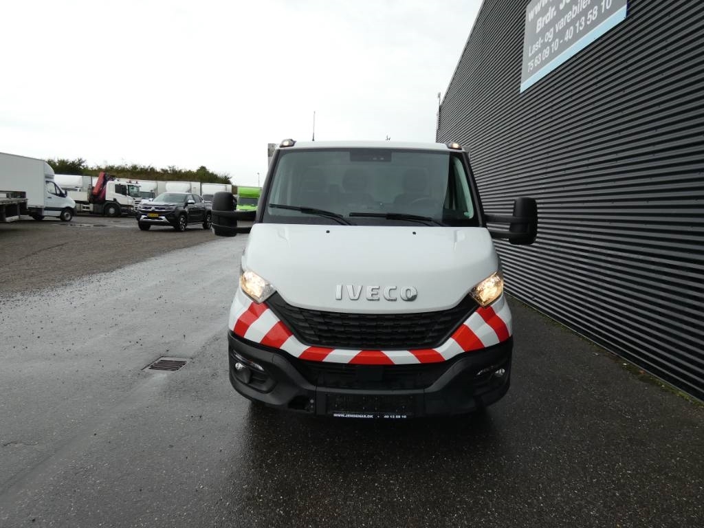 iveco-50c-1814899790.jpg
