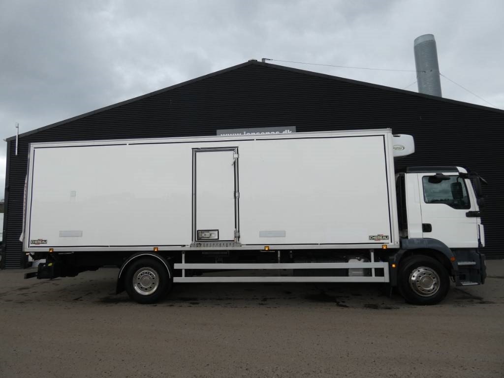 man-18-2503bf0aff9.jpg
