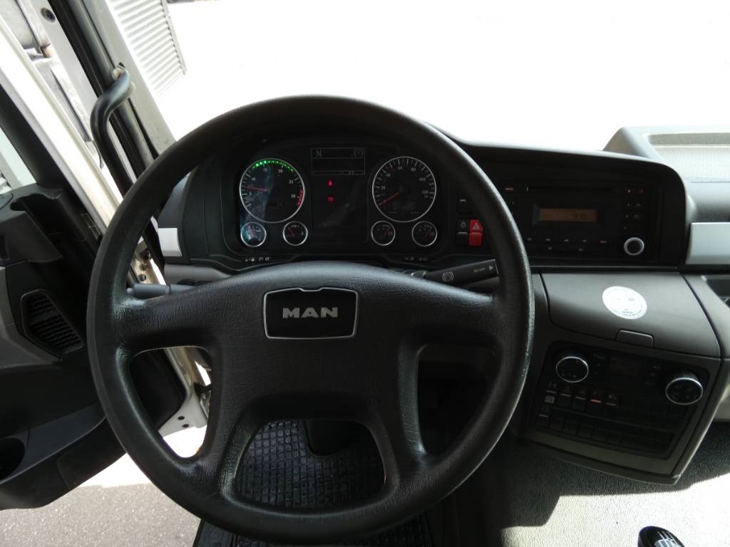 man-tgl-12-220-bl68ed18d5.jpg