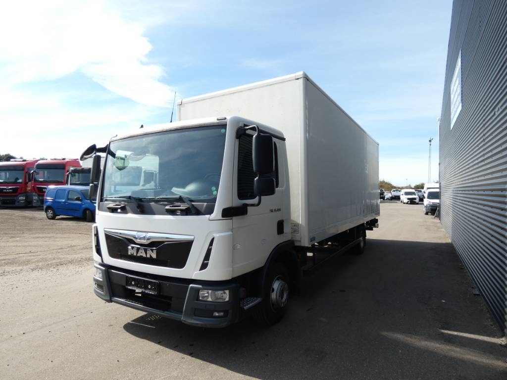 man-tgl-12-220-bla7215322.jpg
