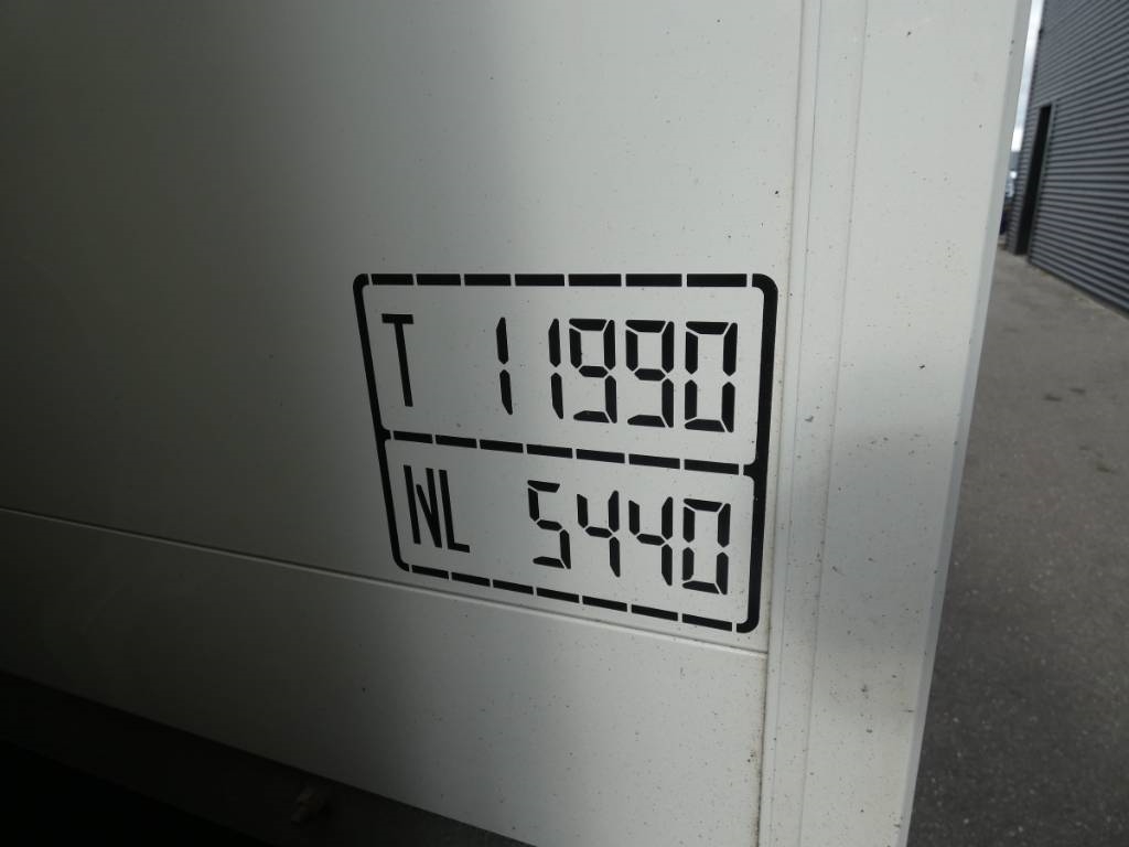 man-tgl-12-220112c91b4.jpg