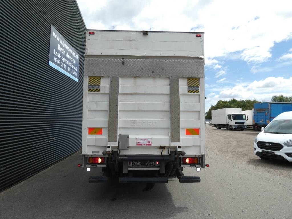 man-tgm-18-2906cb9bf50.jpg