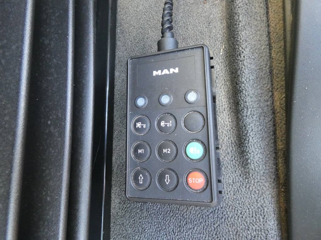 man-tgs-18-320a003090c.jpg