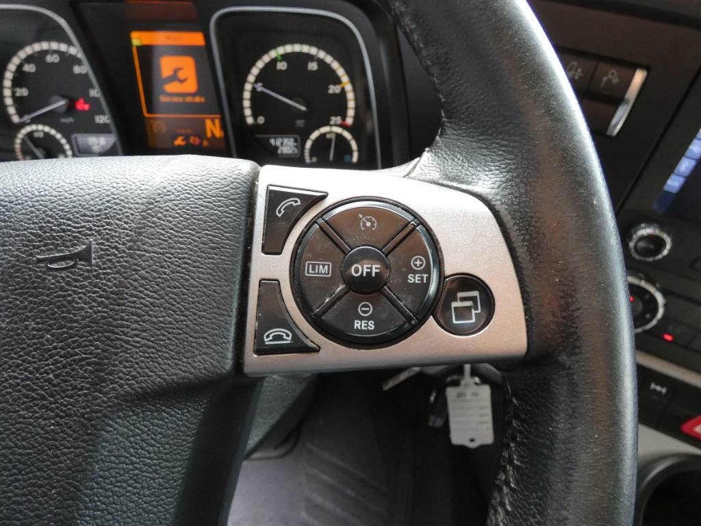mercedes-benz-actross-183355496438.jpg