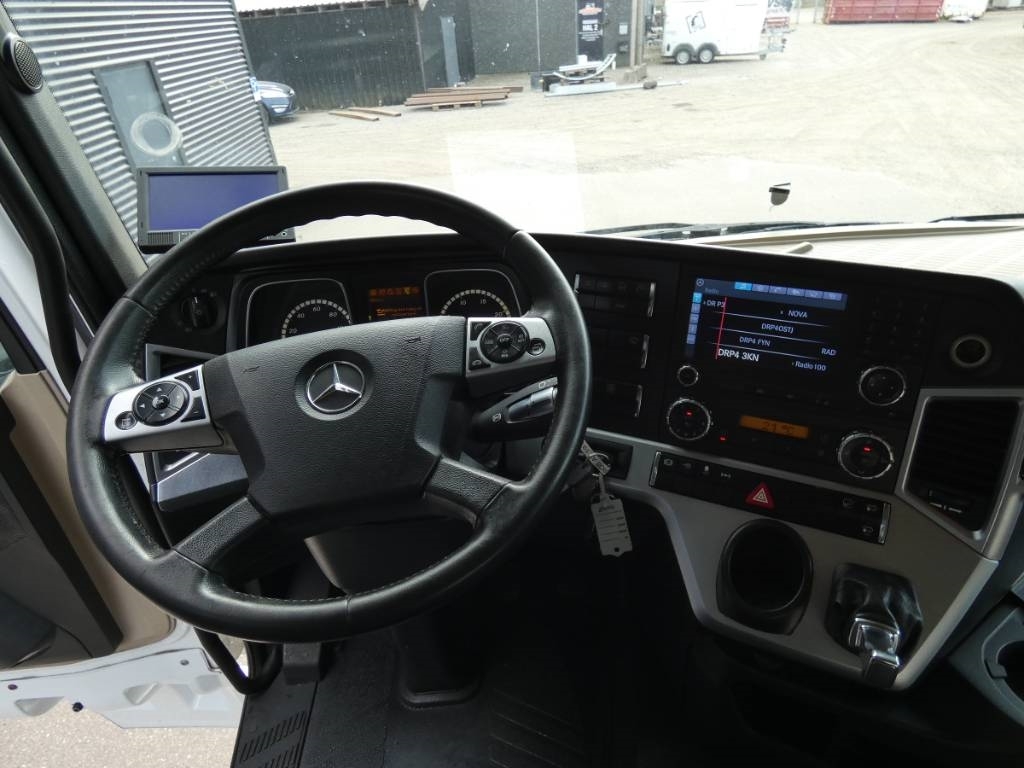 mercedes-benz-actross-1833c73b5e82.jpg