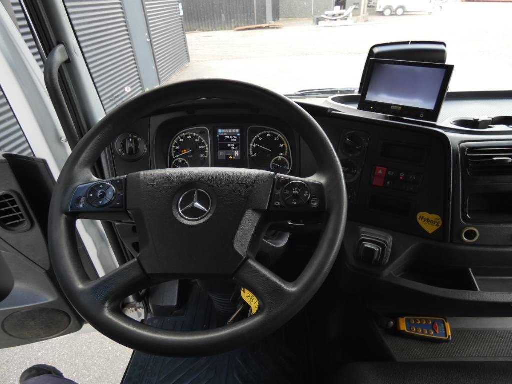 mercedes-benz-atego-1224-l7c62cabb.jpg