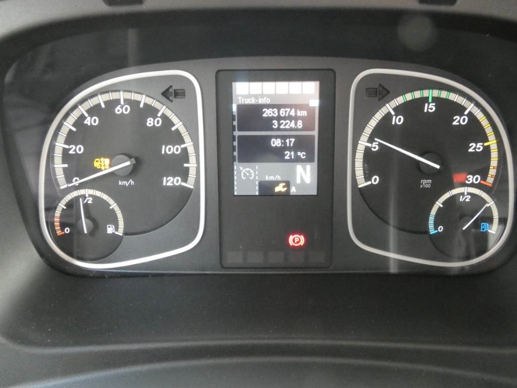 mercedes-benz-atego-12240f8c97ff.jpg