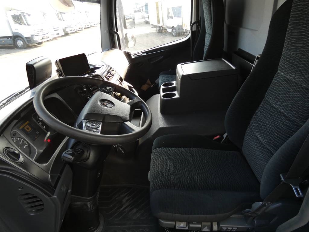 mercedes-benz-atego-152486879f99.jpg