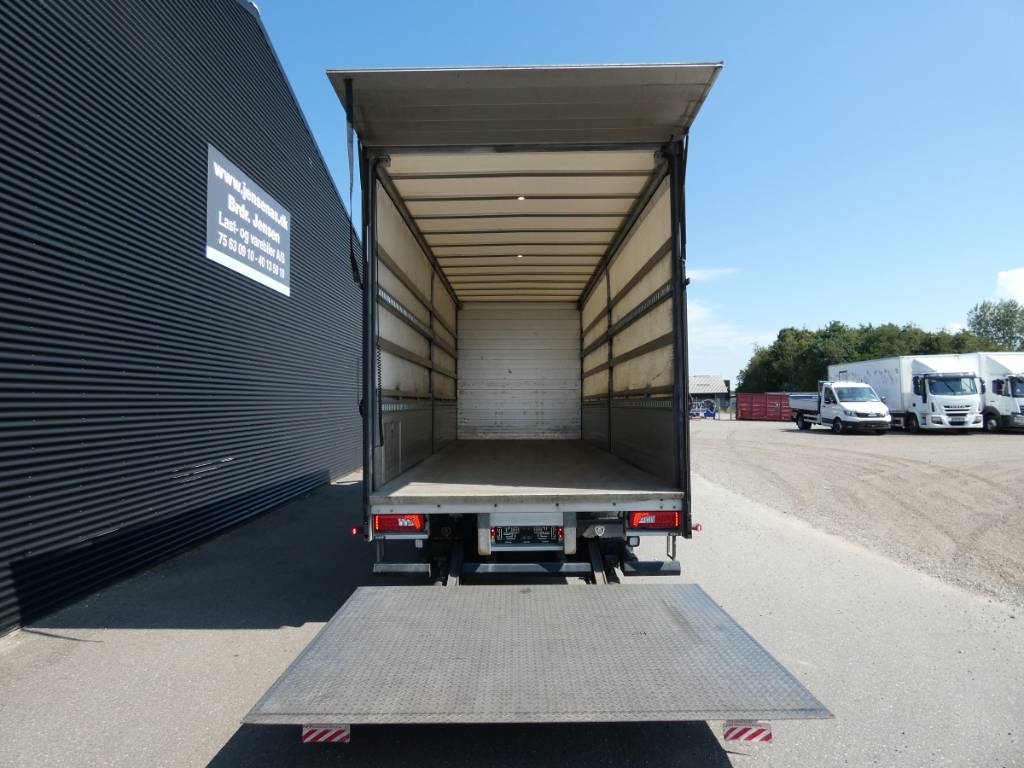 scania-p-2806ae7f2d2.jpg