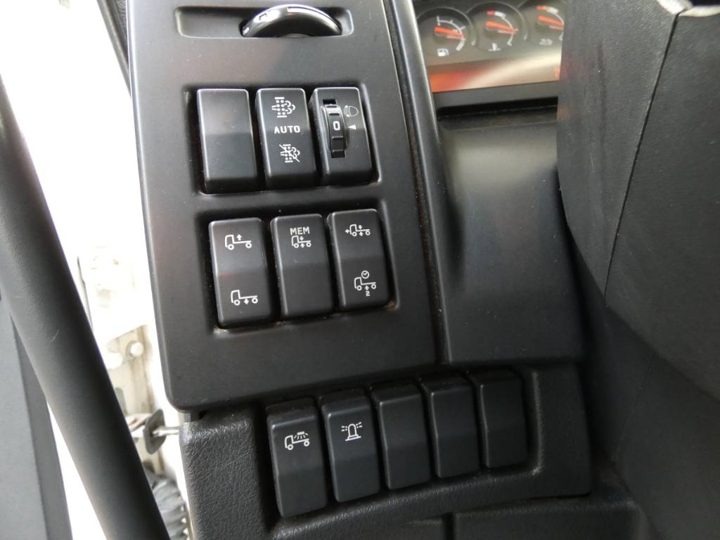 renault-d16237ec045.jpg