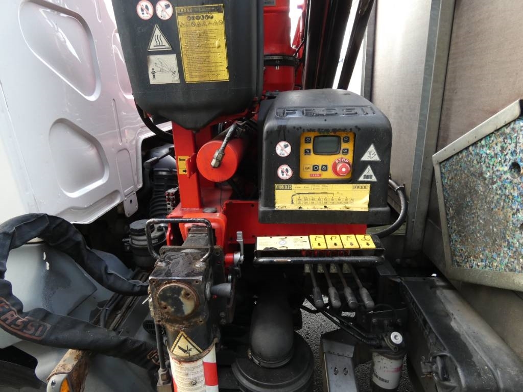 renault-d162c014509.jpg