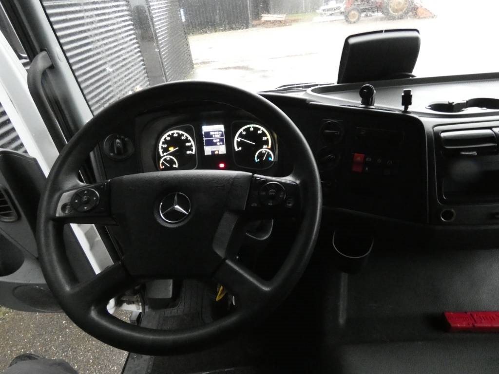 mercedes-benz-atego-122408371c2c.jpg