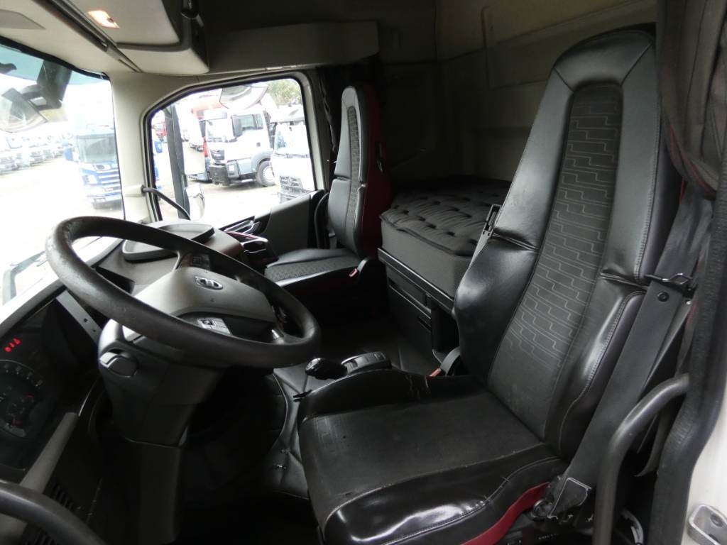 volvo-fh-5009883a29e.jpg