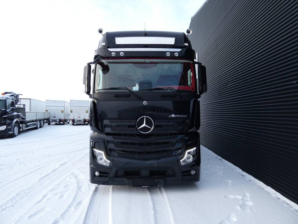 mercedes-benz-actros-1833625eecae.jpg