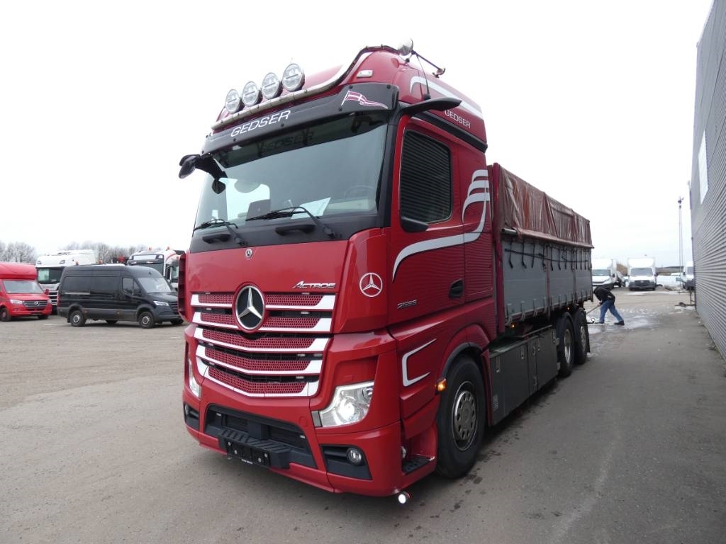 mercedes-benz-actros-2553-lsb4258a00.jpg
