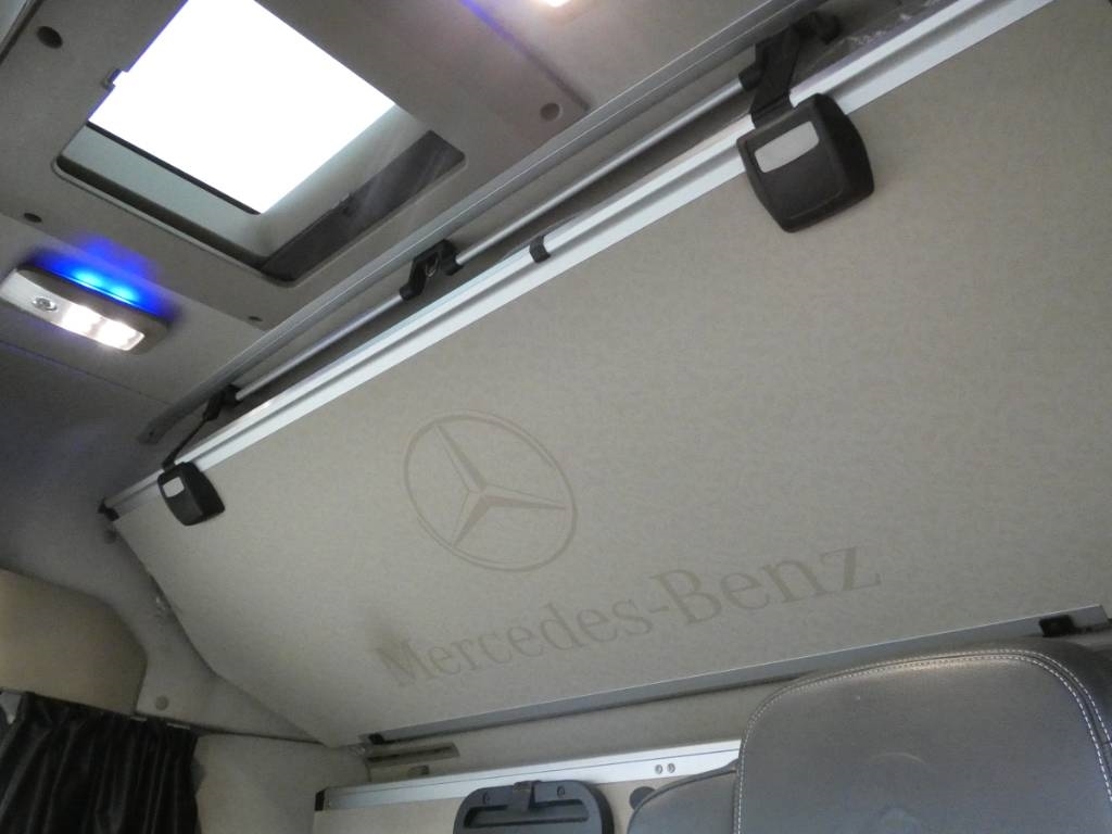 mercedes-benz-actros-2553-lsba4a3439.jpg