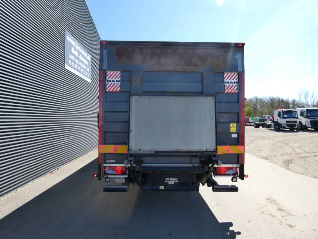 man-tgm-18-290c8d07b3f.jpg