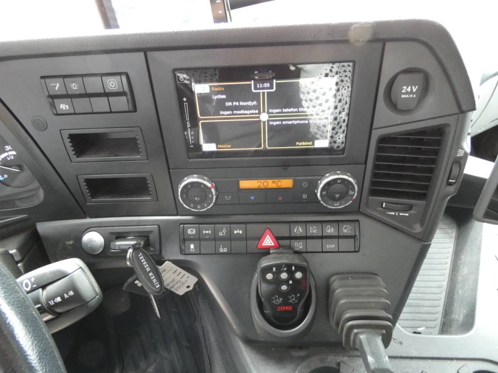 mercedes-benz-antos-25356025a74d.jpg