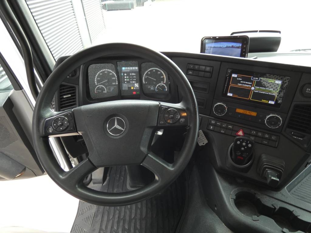 mercedes-benz-antos-2535d73b42f0.jpg