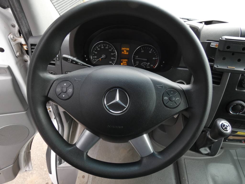 mercedes-benz-sprinter-5160b83f730.jpg