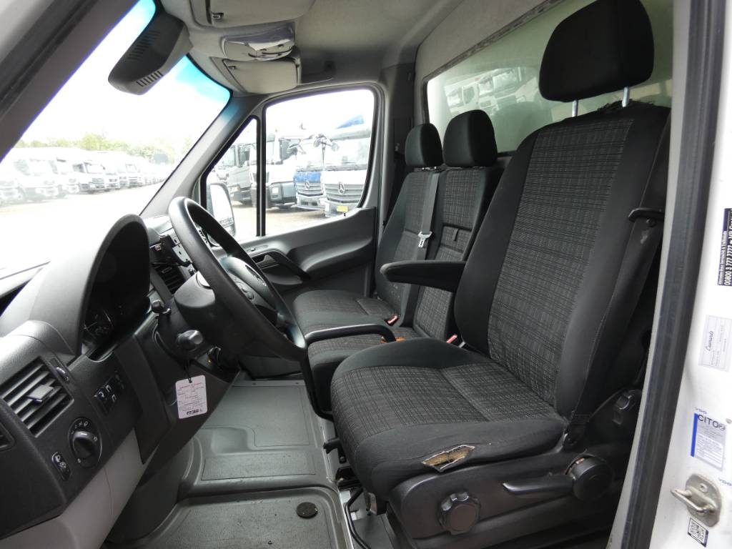mercedes-benz-sprinter-516858b3131.jpg
