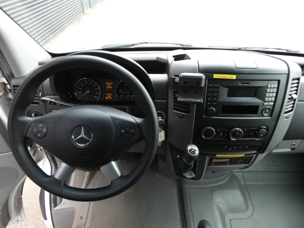 mercedes-benz-sprinter-516c9623df0.jpg