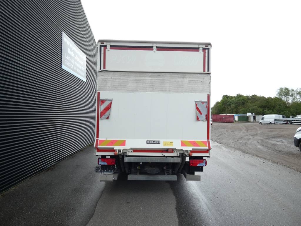 man-tgl-12-2205bd975fb.jpg