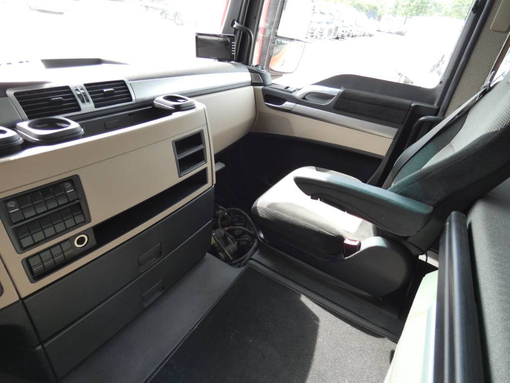 man-tgx-26-470290c789a.jpg
