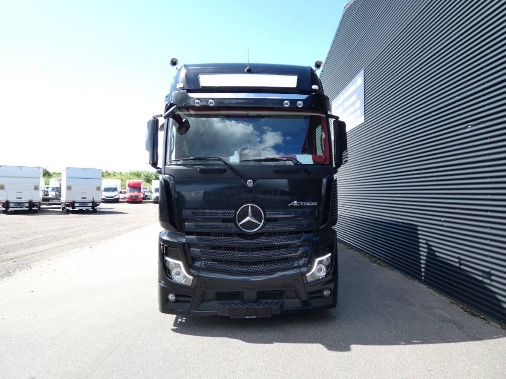 mercedes-benz-actros-1833f1908896.jpg