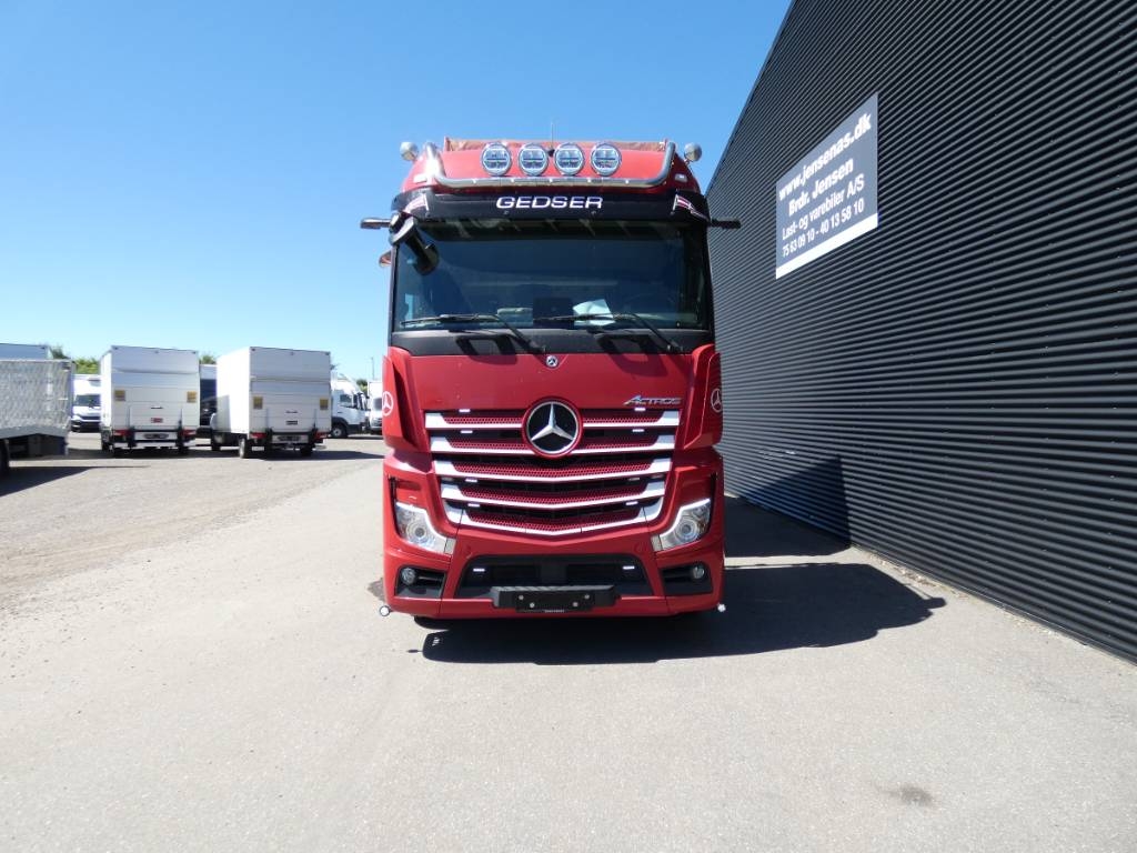 mercedes-benz-actros-2553-ls13c0d0a3.jpg