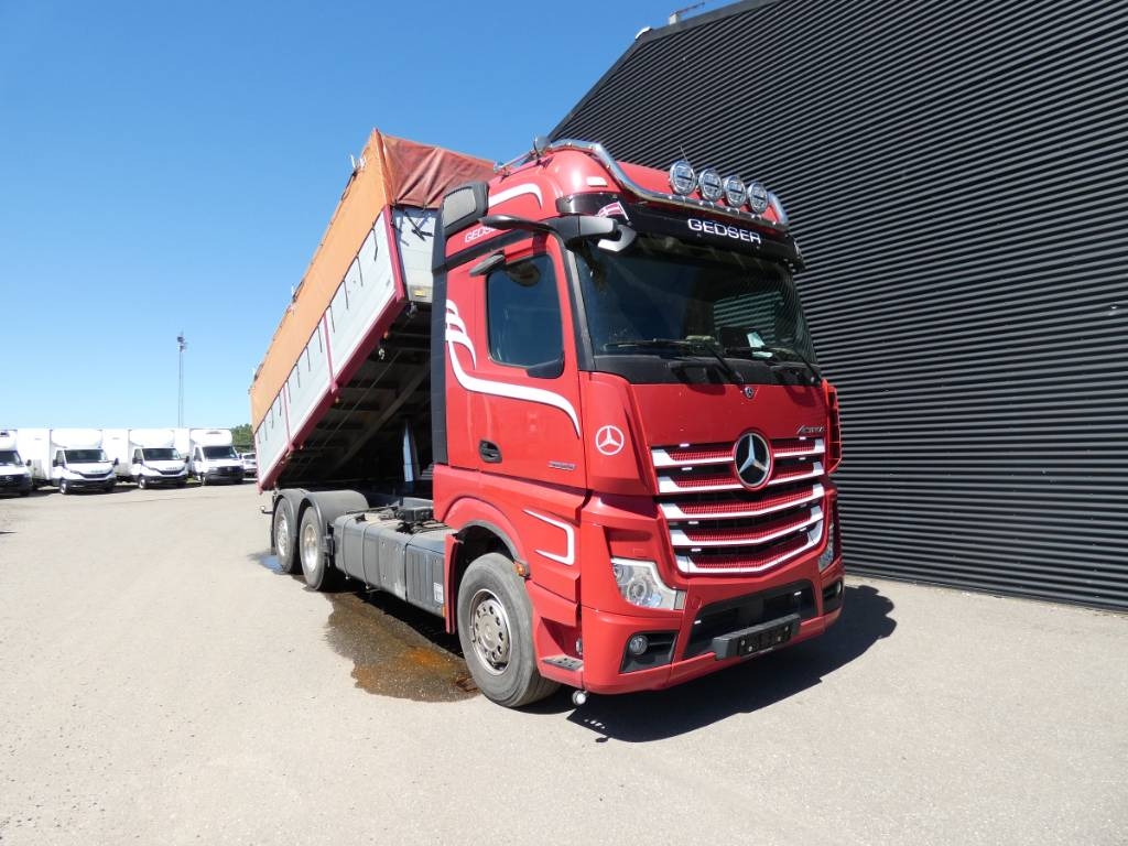 mercedes-benz-actros-2553-ls29e623a9.jpg