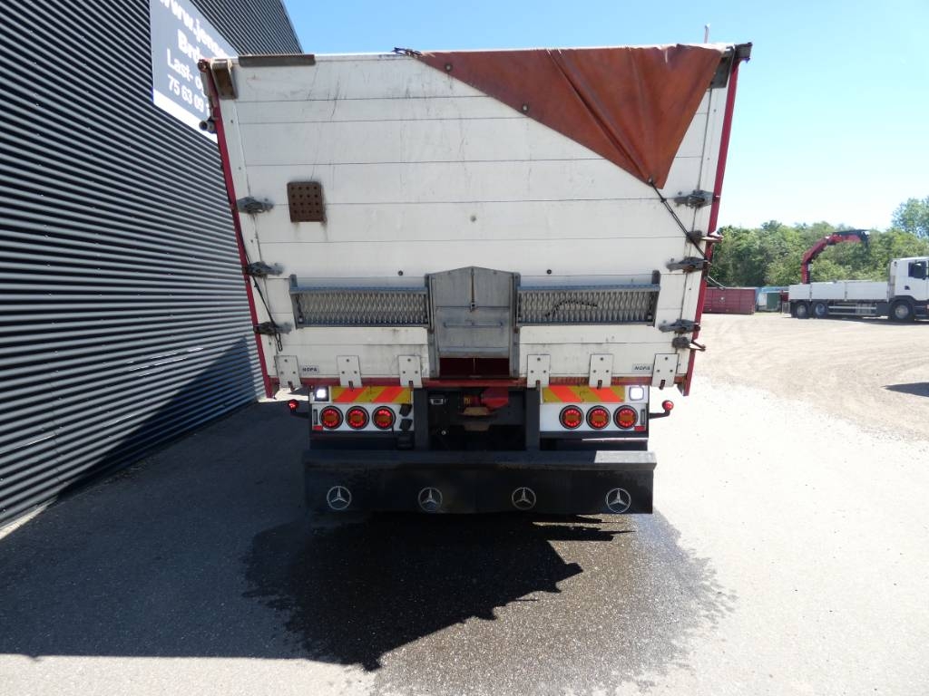 mercedes-benz-actros-2553-ls703a6828.jpg