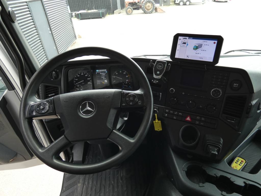 mercedes-benz-antos-25351892181d.jpg
