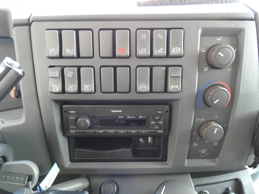 volvo-fl-12-240-m-kran1976b7d2.jpg