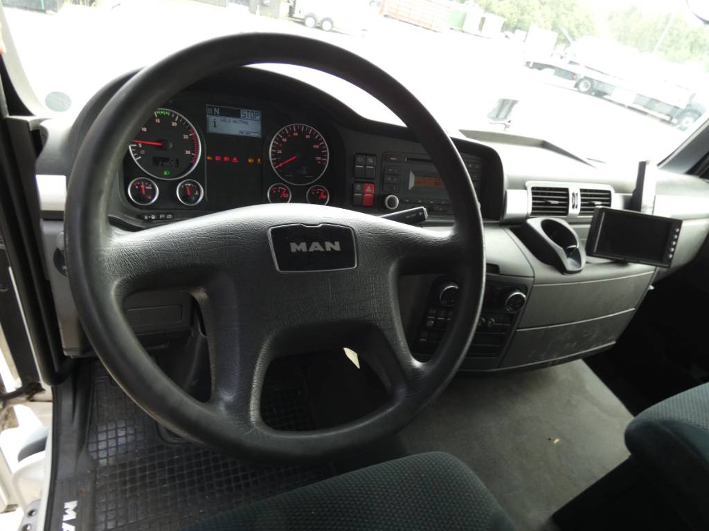 man-tg-18-320ba133594.jpg
