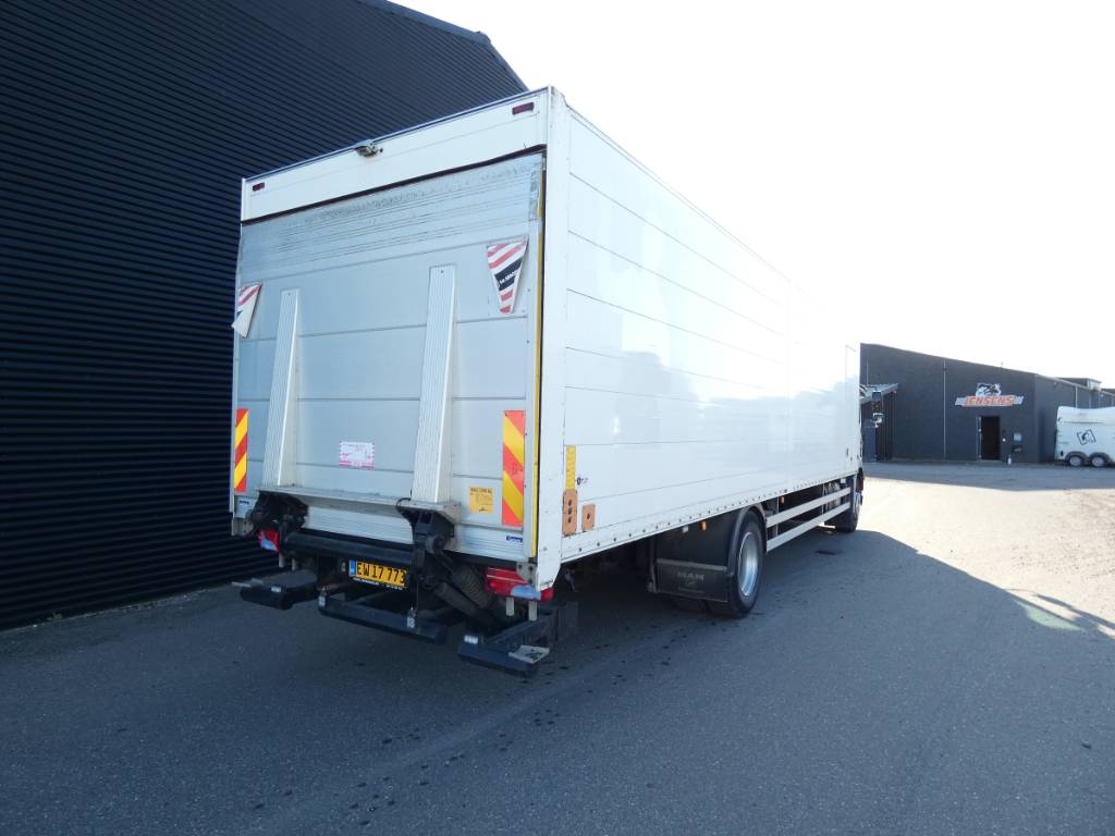 man-tgm-18-2502853e84a.jpg