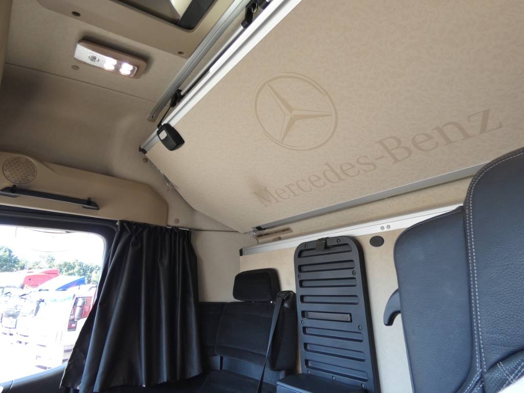 mercedes-benz-actros-2553-ls6a67a3b2.jpg