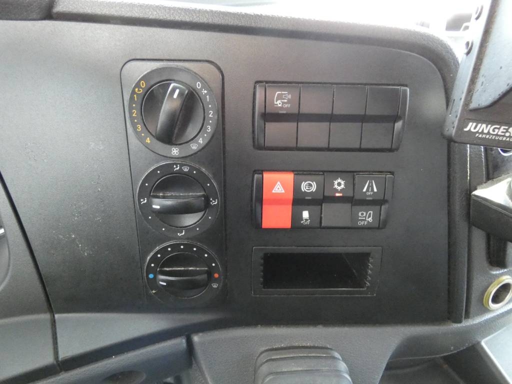 mercedes-benz-atego-12242b8f96d7.jpg