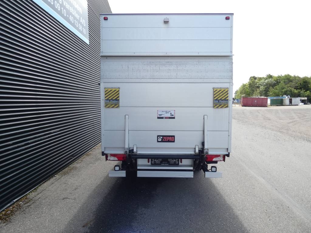 mercedes-benz-sprinter-51910609a76.jpg