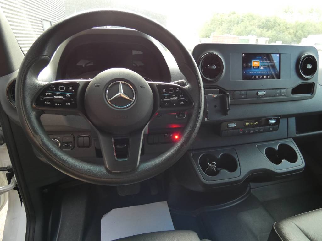 mercedes-benz-sprinter-5192b5b1891.jpg